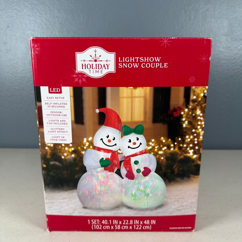 Holiday Time 4ft LED Lightshow Snow Couple Christmas Inflatable Indoor Outdoor
